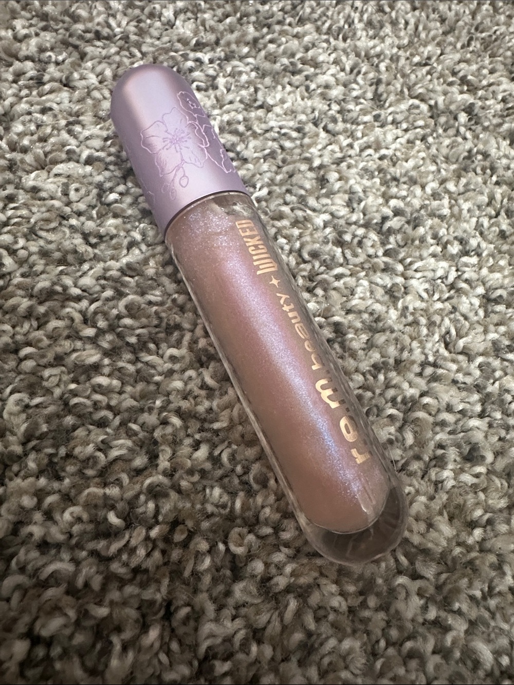 R.E.M. Beauty Wicked Glinda Iridescent Pink Lip Gloss - Tap to Bubble BN LE - Picture 4 of 5